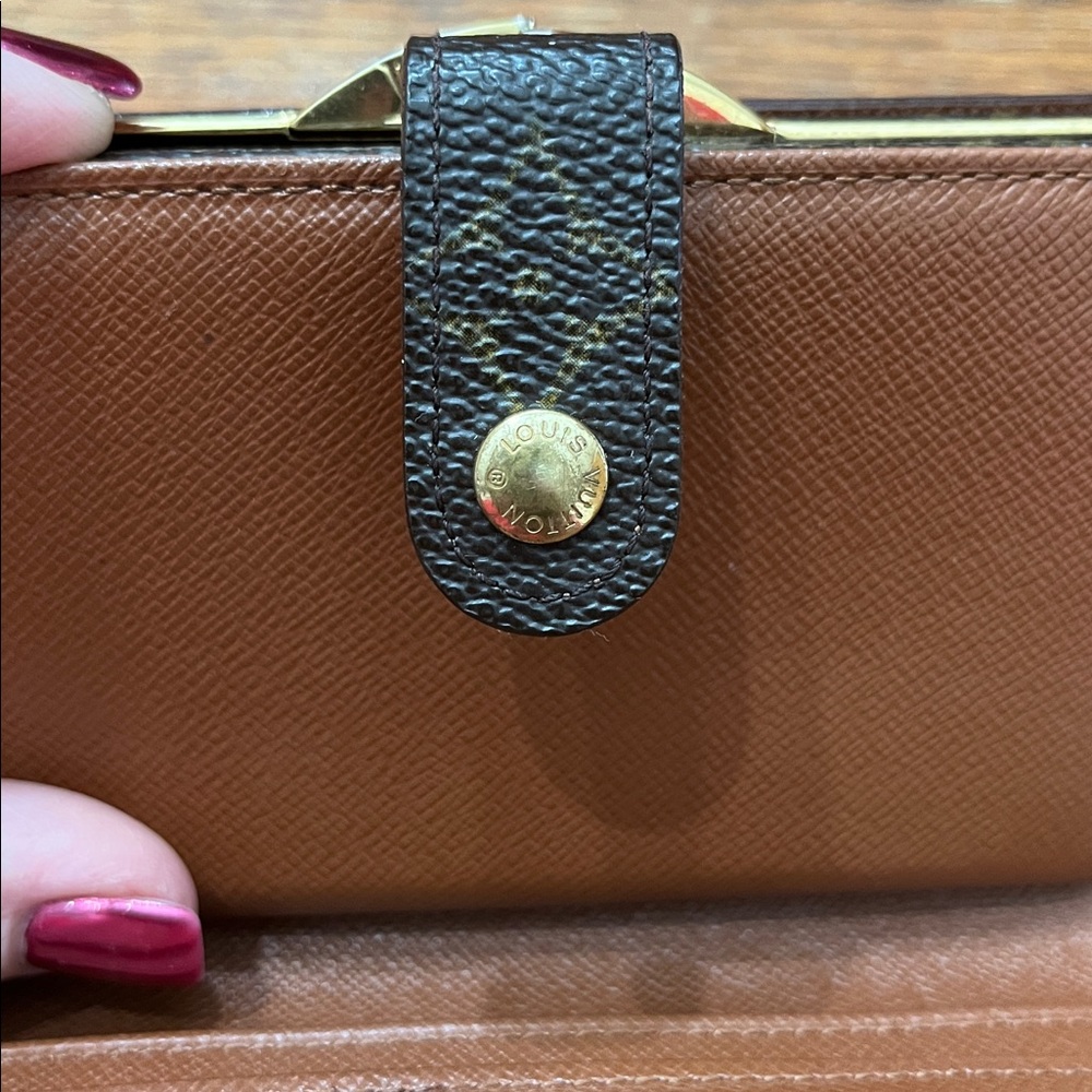 Louis Vuitton Monogram Portefeuille Viennois - Picture 9 of 12